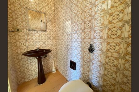 Casa para alugar com 237m², 5 quartos e 8 vagas Casa para alugar com 237m², 5 quartos e 8 vagasBanheiro 3
