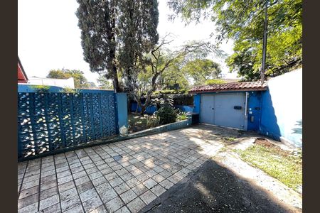 Casa para alugar com 237m², 5 quartos e 8 vagas Casa para alugar com 237m², 5 quartos e 8 vagasGaragem