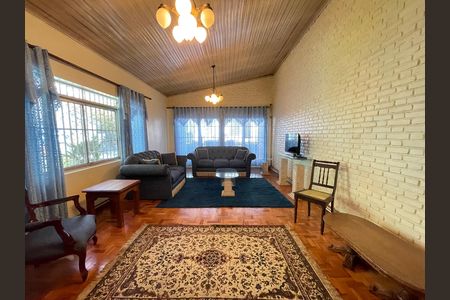 Casa para alugar com 237m², 5 quartos e 8 vagas Casa para alugar com 237m², 5 quartos e 8 vagasSala