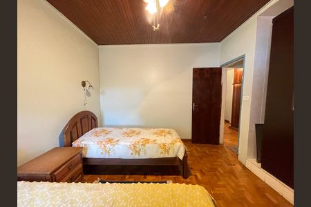 Casa para alugar com 237m², 5 quartos e 8 vagas Casa para alugar com 237m², 5 quartos e 8 vagasQuarto 2