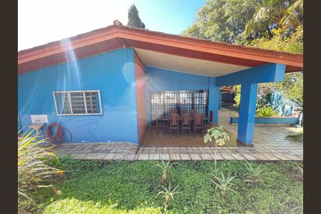 Casa para alugar com 237m², 5 quartos e 8 vagas Casa para alugar com 237m², 5 quartos e 8 vagasQuintal