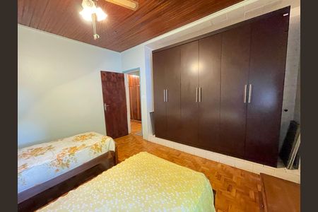 Casa para alugar com 237m², 5 quartos e 8 vagas Casa para alugar com 237m², 5 quartos e 8 vagasQuarto 2