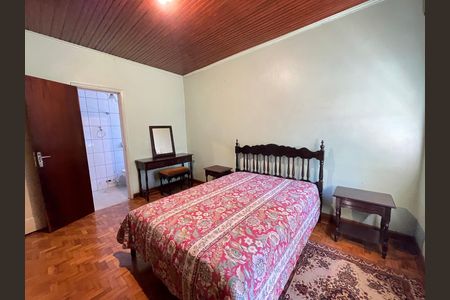 Casa para alugar com 237m², 5 quartos e 8 vagas Casa para alugar com 237m², 5 quartos e 8 vagasQuarto 1