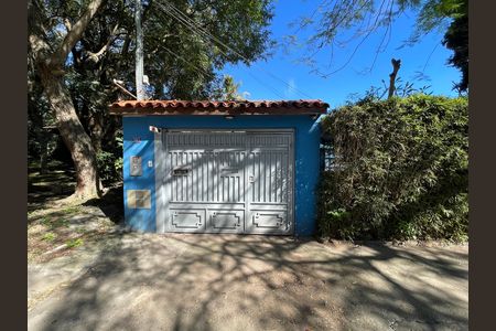 Casa para alugar com 237m², 5 quartos e 8 vagas Casa para alugar com 237m², 5 quartos e 8 vagasFachada