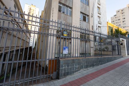Apartamento à venda com 108m², 3 quartos e 1 vaga Apartamento à venda com 108m², 3 quartos e 1 vagaFachada