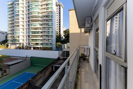 Apartamento à venda com 108m², 3 quartos e 1 vaga Apartamento à venda com 108m², 3 quartos e 1 vagaVaranda da Suíte 1