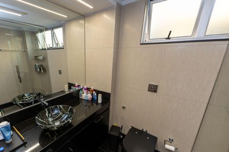 Apartamento à venda com 108m², 3 quartos e 1 vaga Apartamento à venda com 108m², 3 quartos e 1 vagaBanheiro 1