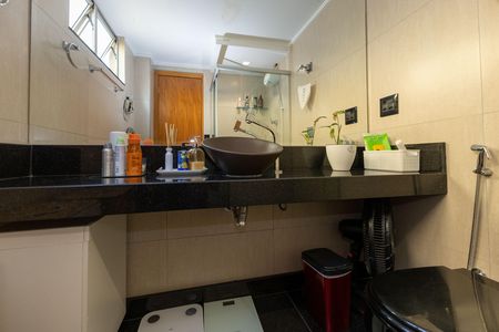 Apartamento à venda com 108m², 3 quartos e 1 vaga Apartamento à venda com 108m², 3 quartos e 1 vagaBanheiro da Suíte 2