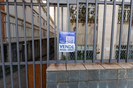Apartamento à venda com 108m², 3 quartos e 1 vaga Apartamento à venda com 108m², 3 quartos e 1 vagaFachada com Placa