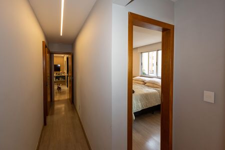 Apartamento à venda com 108m², 3 quartos e 1 vaga Apartamento à venda com 108m², 3 quartos e 1 vagaCorredor dos Quartos