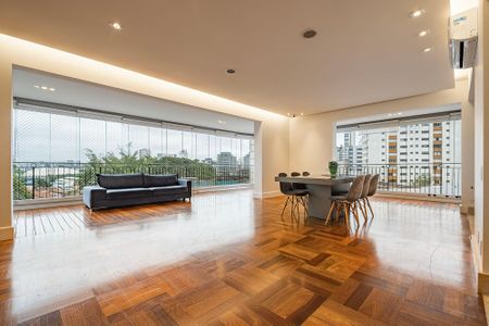 Apartamento à venda com 280m², 4 quartos e 4 vagas Apartamento à venda com 280m², 4 quartos e 4 vagasSala
