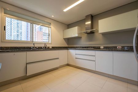 Apartamento à venda com 280m², 4 quartos e 4 vagas Apartamento à venda com 280m², 4 quartos e 4 vagasCozinha