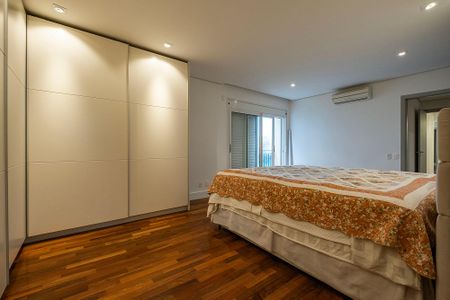 Apartamento à venda com 280m², 4 quartos e 4 vagas Apartamento à venda com 280m², 4 quartos e 4 vagasSuíte 1