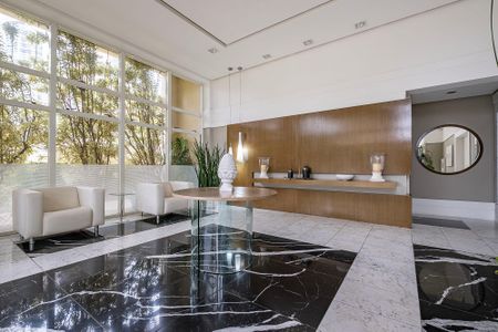 Apartamento à venda com 280m², 4 quartos e 4 vagas Apartamento à venda com 280m², 4 quartos e 4 vagasHall de entrada