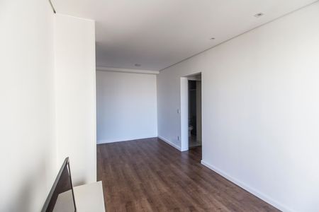 Sala  de apartamento para alugar com 2 quartos, 70m² em Jardim Tupanci, Barueri