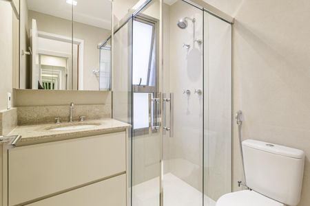 Studio para alugar com 50m², 1 quarto e sem vaga Studio para alugar com 50m², 1 quarto e sem vagaBanheiro
