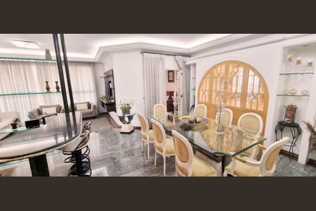 Apartamento para alugar com 360m², 5 quartos e 4 vagas Apartamento para alugar com 360m², 5 quartos e 4 vagasSala de Jantar