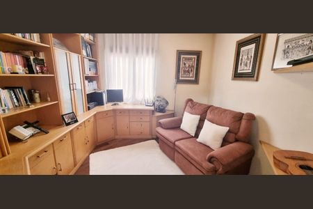 Apartamento para alugar com 360m², 5 quartos e 4 vagas Apartamento para alugar com 360m², 5 quartos e 4 vagasQuarto
