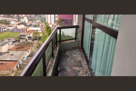 Apartamento para alugar com 360m², 5 quartos e 4 vagas Apartamento para alugar com 360m², 5 quartos e 4 vagasVaranda