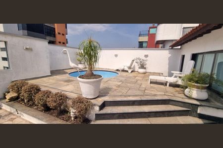 Apartamento para alugar com 360m², 5 quartos e 4 vagas Apartamento para alugar com 360m², 5 quartos e 4 vagasPiscina