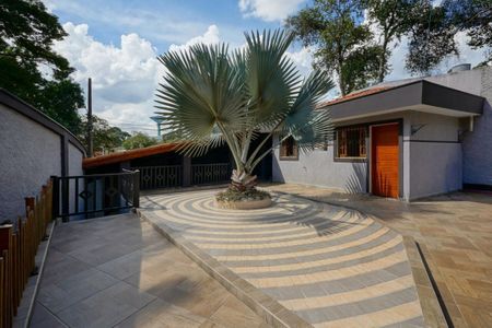 Casa à venda com 477m², 3 quartos e 4 vagas
