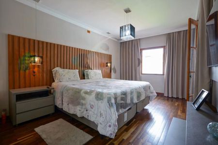 Casa à venda com 477m², 3 quartos e 4 vagas