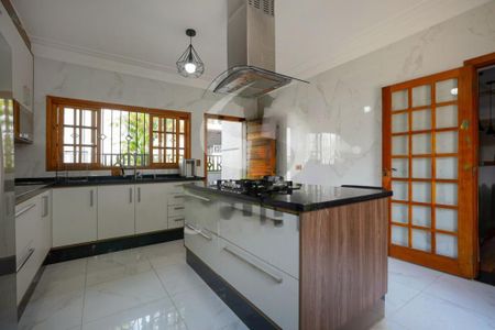 Casa à venda com 477m², 3 quartos e 4 vagas