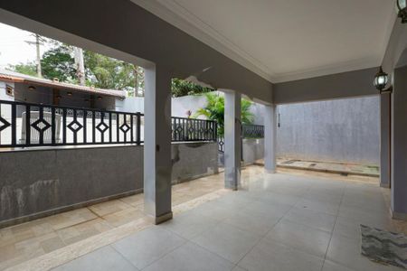 Casa à venda com 477m², 3 quartos e 4 vagas