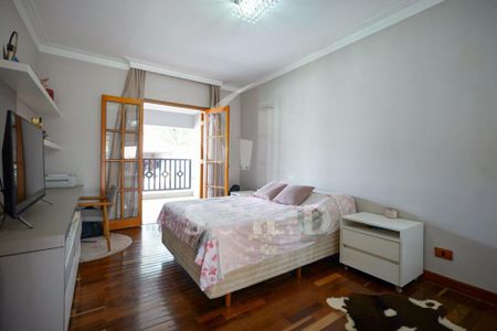 Casa à venda com 477m², 3 quartos e 4 vagas