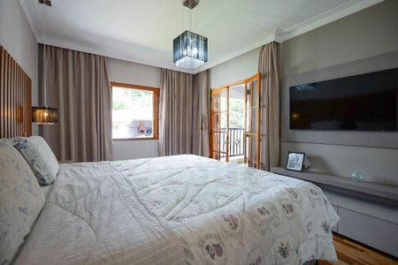 Casa à venda com 477m², 3 quartos e 4 vagas