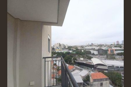 Apartamento à venda com 77m², 3 quartos e 2 vagas Apartamento à venda com 77m², 3 quartos e 2 vagasVaranda