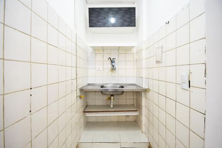 banheiro de kitnet/studio à venda com 1 quarto, 27m² em Pinheiros, São Paulo
