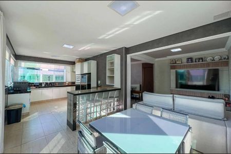 Apartamento à venda com 5 quartos, 242m² em Ipiranga, Belo Horizonte