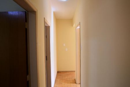 Corredor de apartamento para alugar com 3 quartos, 100m² em Anchieta, Belo Horizonte