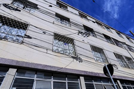 Apartamento à venda com 100m², 3 quartos e 1 vagaFachada com Plaquinha