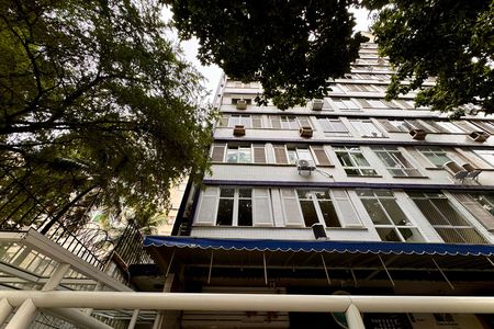 Apartamento à venda com 72m², 2 quartos e sem vaga Apartamento à venda com 72m², 2 quartos e sem vagaFachada