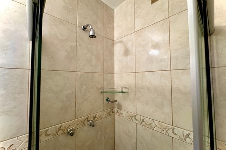 Apartamento à venda com 72m², 2 quartos e sem vaga Apartamento à venda com 72m², 2 quartos e sem vagaBanheiro social