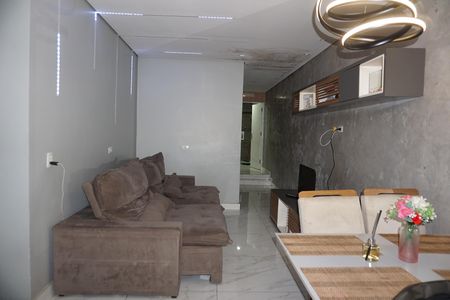 Sala de casa para alugar com 3 quartos, 60m² em Jardim Santa Cruz, Embu das Artes