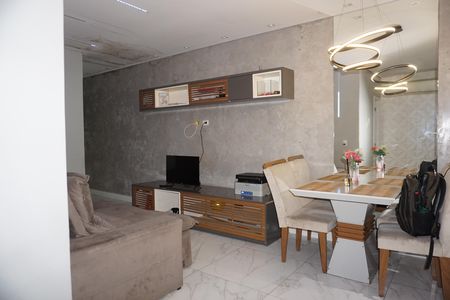 Sala de casa para alugar com 3 quartos, 60m² em Jardim Santa Cruz, Embu das Artes