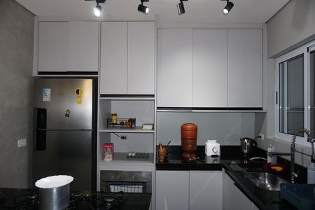 Cozinha de casa para alugar com 3 quartos, 60m² em Jardim Santa Cruz, Embu das Artes