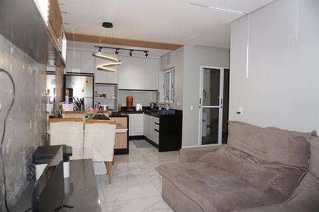 Sala de casa para alugar com 3 quartos, 60m² em Jardim Santa Cruz, Embu das Artes