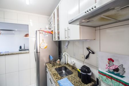 Cozinha de apartamento para alugar com 2 quartos, 51m² em Vila Caldas, Carapicuíba