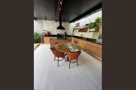 Casa de condomínio à venda com 665m², 4 quartos e sem vaga