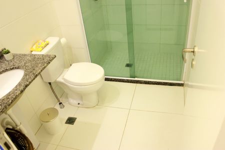 Apartamento à venda com 75m², 3 quartos e 2 vagasBanheiro social 