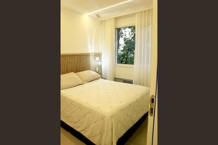 Apartamento à venda com 75m², 3 quartos e 2 vagasSuíte 