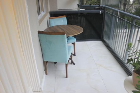 Apartamento à venda com 75m², 3 quartos e 2 vagasVaranda 