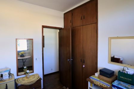 Apartamento à venda com 173m², 4 quartos e 2 vagas Apartamento à venda com 173m², 4 quartos e 2 vagasQuarto