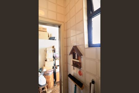 Apartamento à venda com 173m², 4 quartos e 2 vagas Apartamento à venda com 173m², 4 quartos e 2 vagasBanheiro de serviço