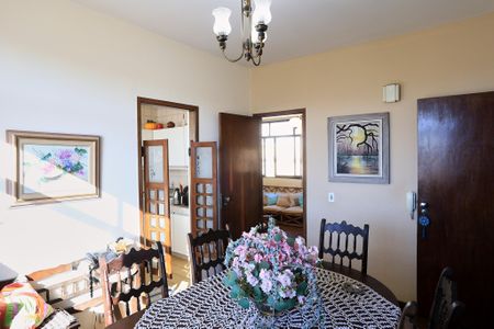Apartamento à venda com 173m², 4 quartos e 2 vagas Apartamento à venda com 173m², 4 quartos e 2 vagasSala de Jantar