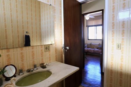 Apartamento à venda com 173m², 4 quartos e 2 vagas Apartamento à venda com 173m², 4 quartos e 2 vagasBanheiro